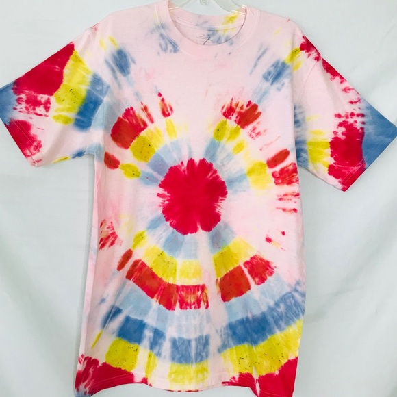 poshlady777 Other - Unisex tie dye bullseye design NWOT Sz L
